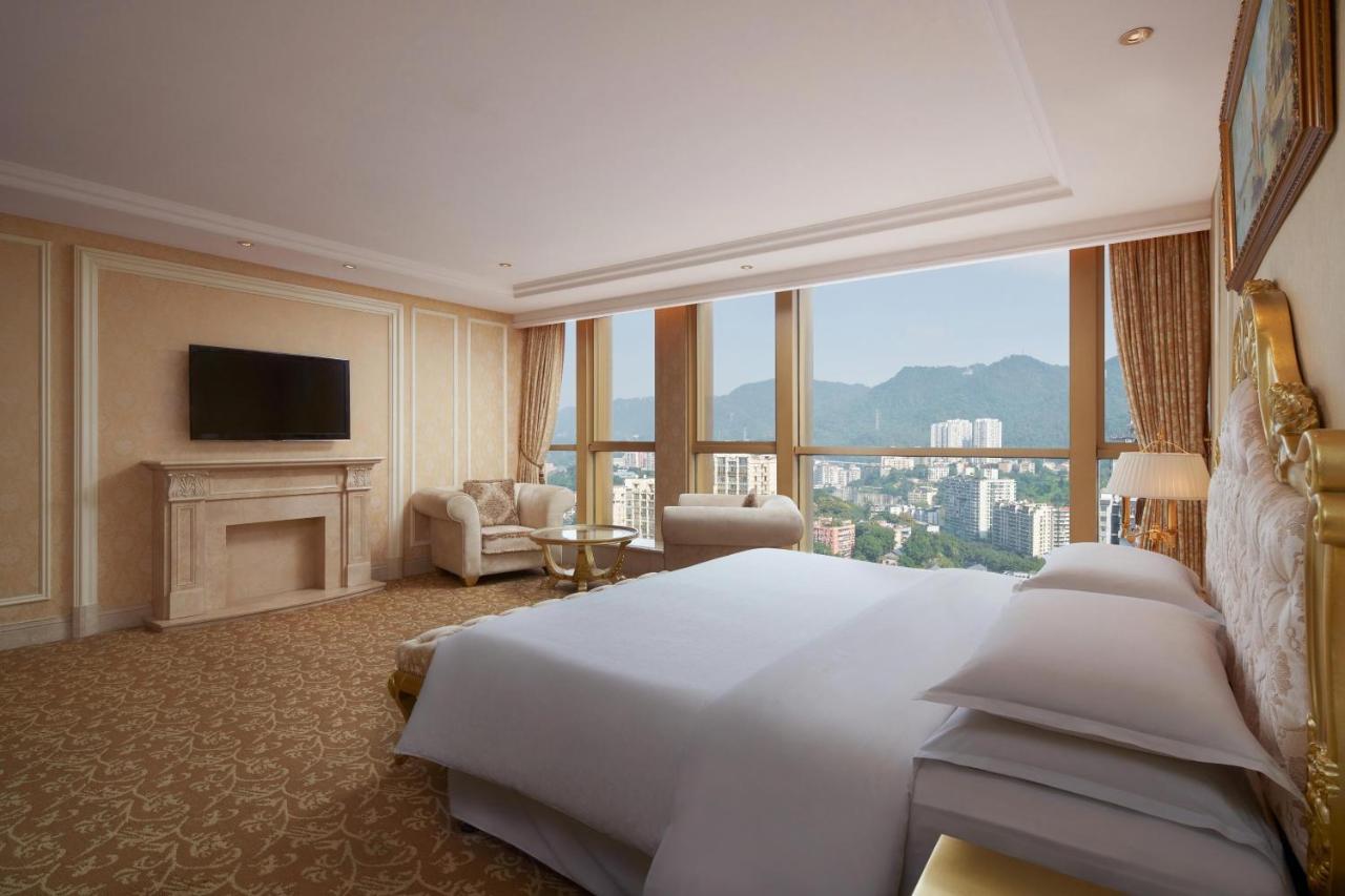 Sheraton Chongqing Hotel Esterno foto