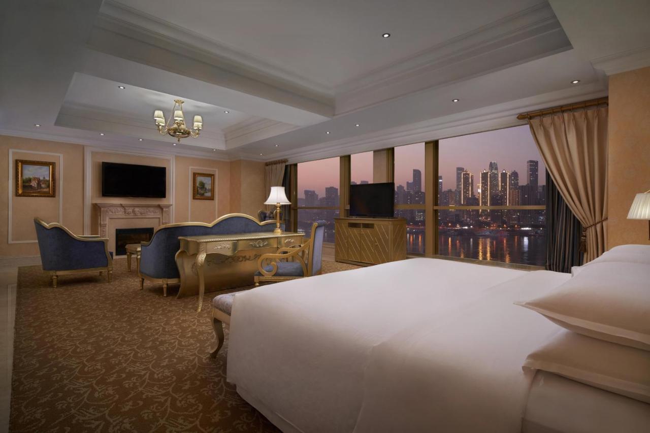 Sheraton Chongqing Hotel Esterno foto