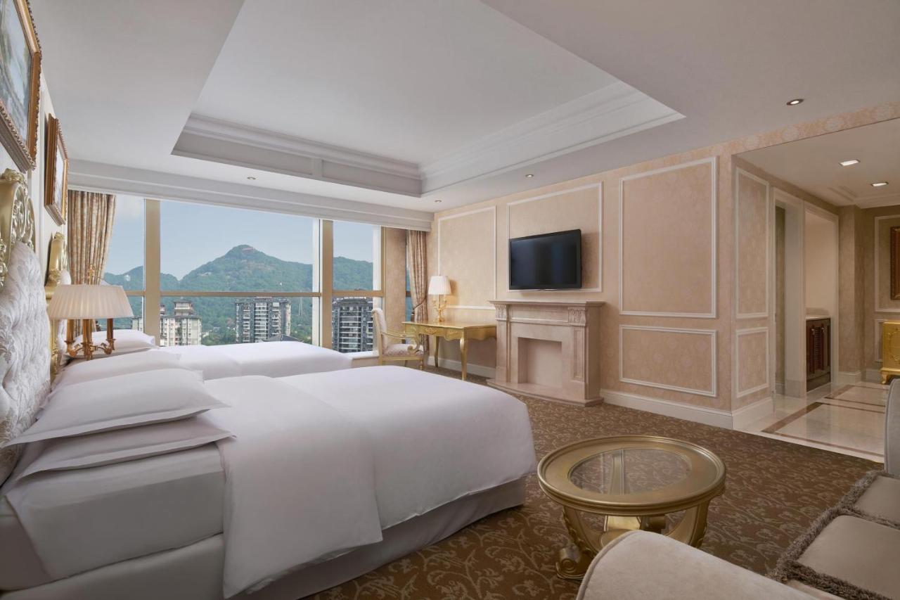 Sheraton Chongqing Hotel Esterno foto