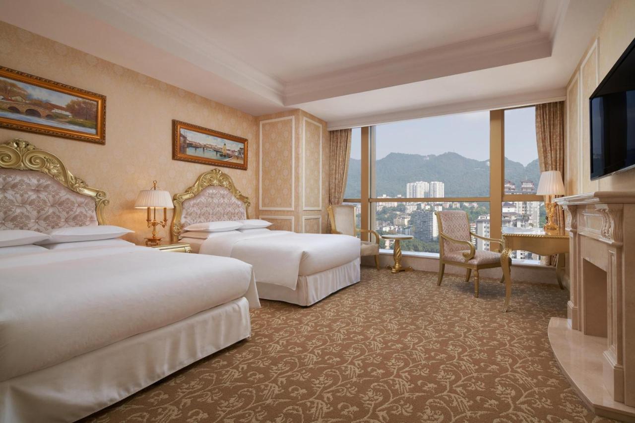 Sheraton Chongqing Hotel Esterno foto