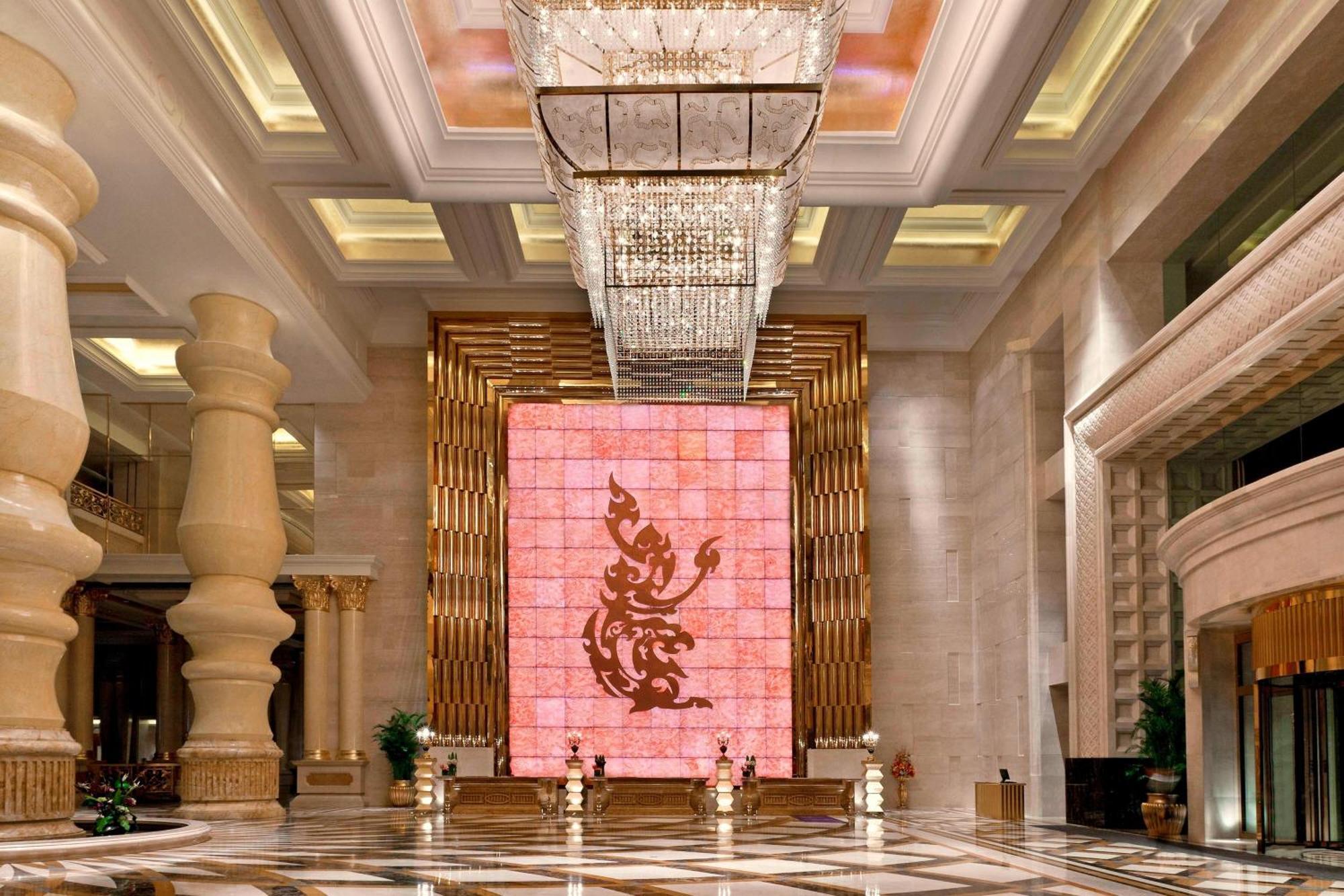 Sheraton Chongqing Hotel Esterno foto